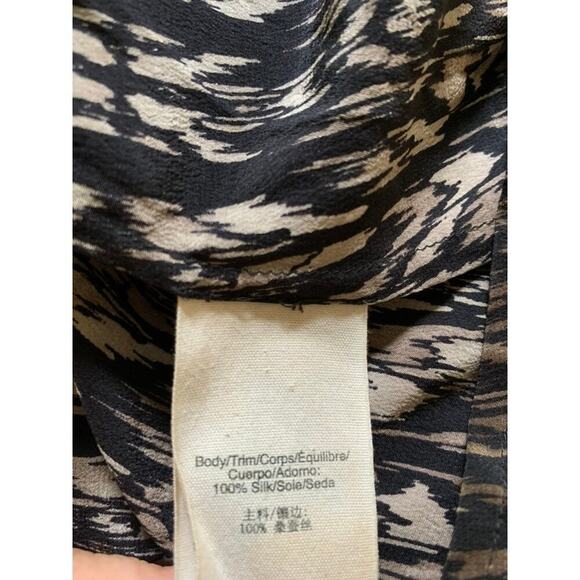 DKNY PURE 100% Silk Asymetrical Print Loose Fit Tunic Top Size Large - Picture 7 of 7